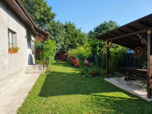 Casă 3 camere Suceava - poza 1