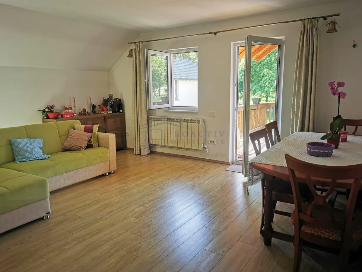 Casă 4 camere Mitocu Dragomirnei - poza 1