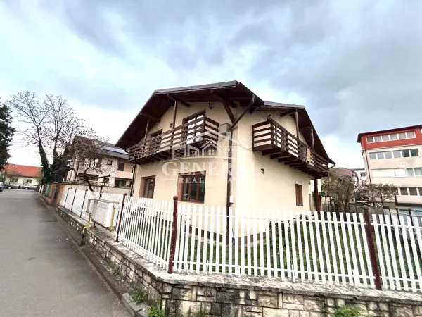 Casă 5 camere Baia Mare - poza 1