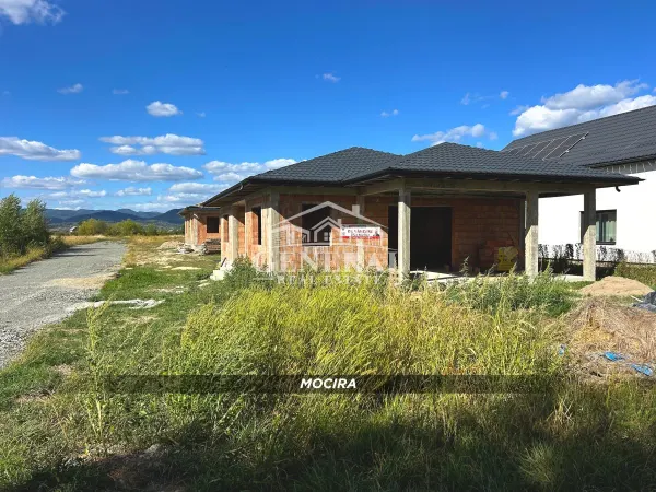 Casă 4 camere Mocira - poza 2