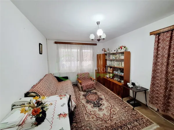 Apartament 3 camere Bacău - poza 2