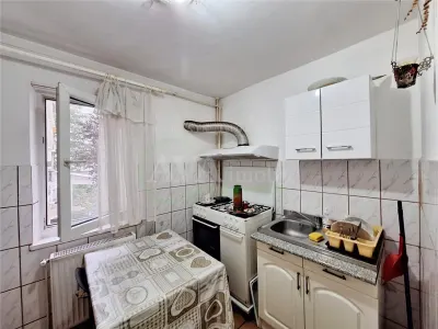 Apartament 3 camere Bacău - poza 9